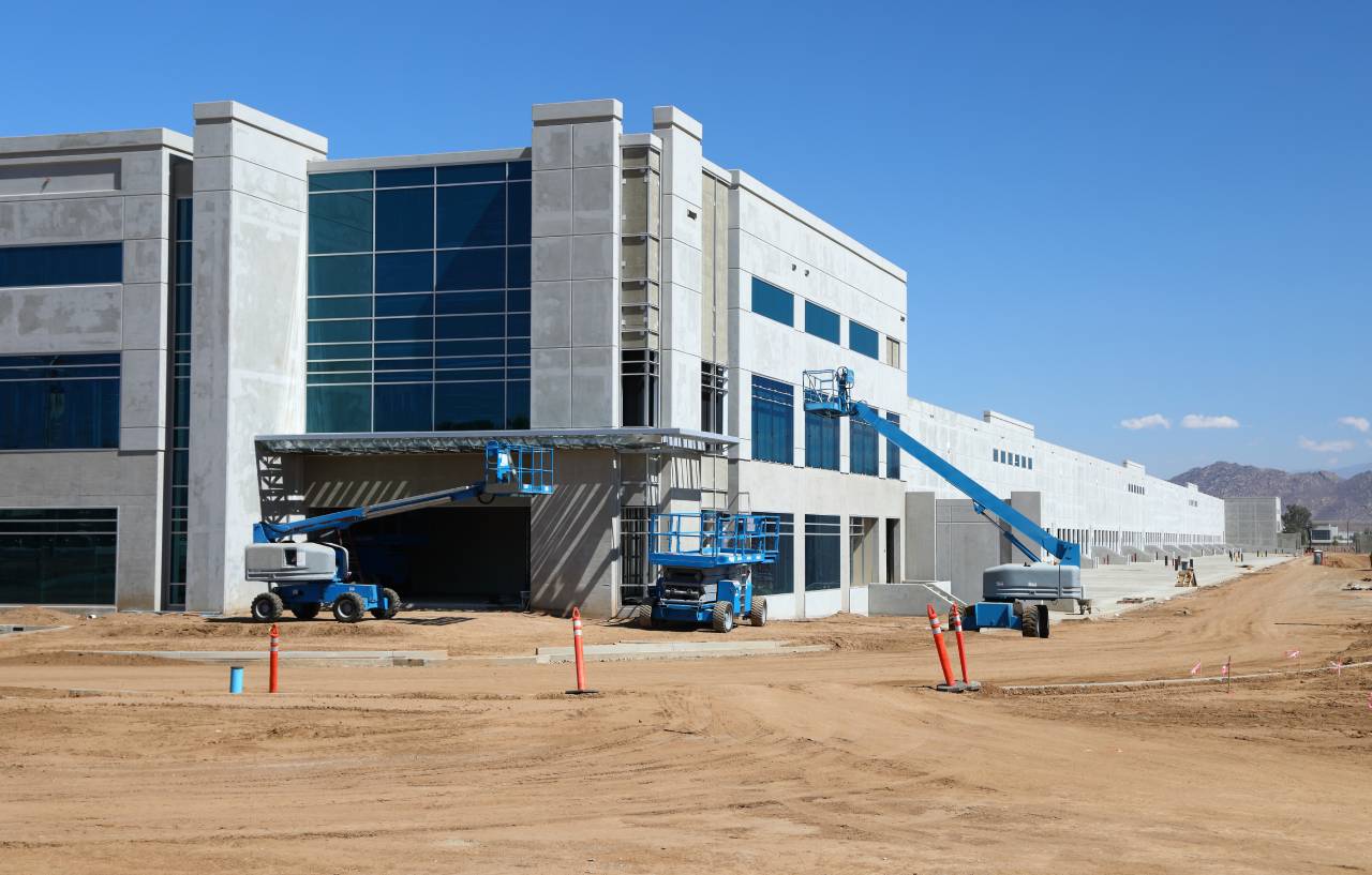 iStock-1088732528 new warehousing infrastructure